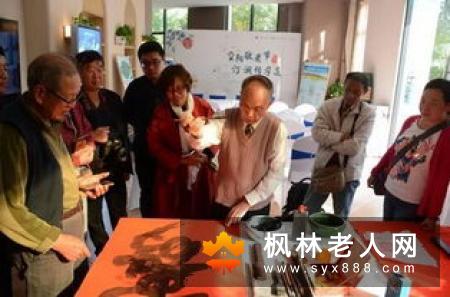 想延缓衰老？老年人多去爬山锻炼好处多