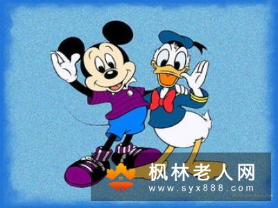 老人可以享受宠物的陪伴  有利于心理健康和心情愉悦