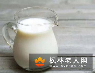 只喝白开水启动长寿基因6个月内不喝1杯含糖饮料体重降35公斤