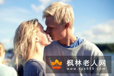 男人真爱你的三个表现 他为你做到了几个