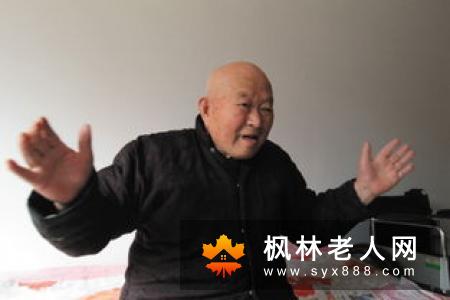 老人六步强身健肺   简单易做又有益健康