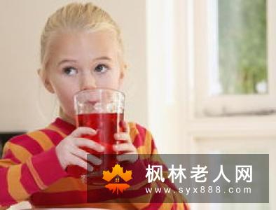 喝碳酸饮料会损伤牙齿 这种危害还只是小儿科