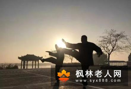 太极拳练习稳住下盘是关键