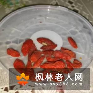 海参有丰富微量元素 男人吃海参好处多