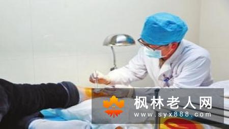 患有心血管疾病的老人夏季不宜晨练