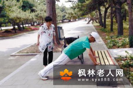 选择散步健身还是暴走健身?暴走是这几年新兴起的一种运动形式