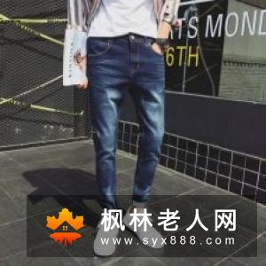 紧身裤布料是透气性差、散热不好的化纤材料