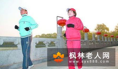 老年人散步的好处及散步正确方式