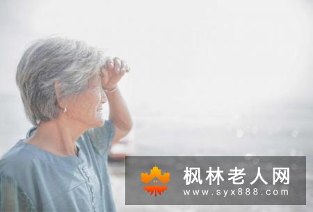 老年人预防白内障该怎么做？做到这四点很关键