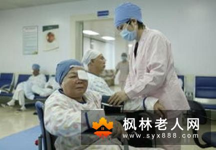 白内障患者的临床表现