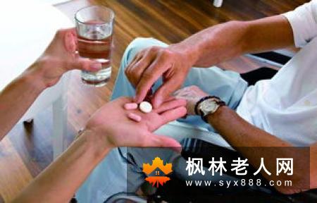 老年人跳绳益处多 但需谨慎