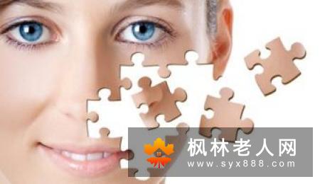 消除老年斑的简单方法   老年斑形成的原因是什么