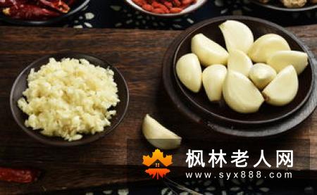 老人吃大蒜好吗 哪些人群不适宜吃大蒜