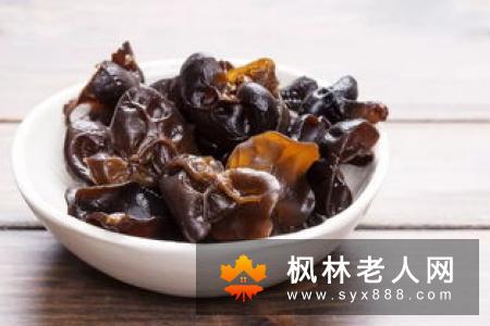 马桶一坐就半小时？  有效改善便秘的食物