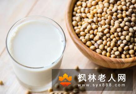 马桶一坐就半小时？  有效改善便秘的食物