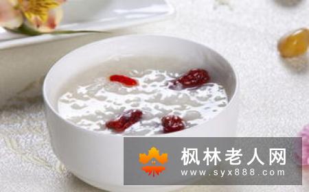 老人手抖如何治疗？四大食疗偏方来助你