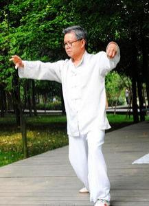 老人想要保健好身体,运动是难以缺少的
