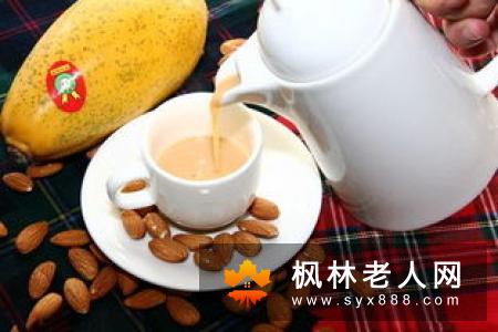 心肺不好多喝杏仁露