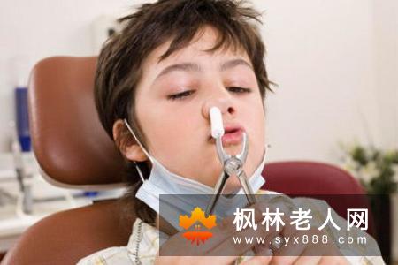 老年人患鼻炎危害大 该怎么治疗