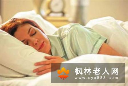 老人夏季易患情感障碍