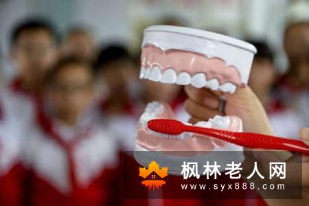 口腔溃疡老犯怎么办
