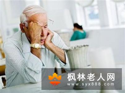 秋季脑血栓高发 老人如厕切忌用力以防病发