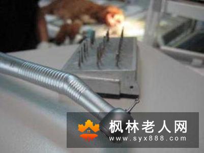 不可思议！原来这些因素也可以引起龅牙和牙周病
